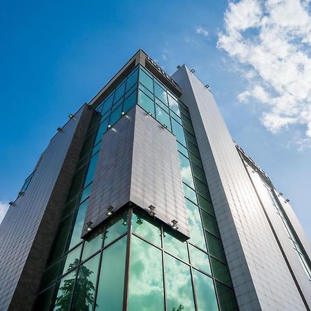 Hotel Capitol By Umbrella Tbilisi Exterior foto