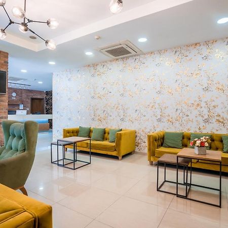 Hotel Capitol By Umbrella Tbilisi Exterior foto