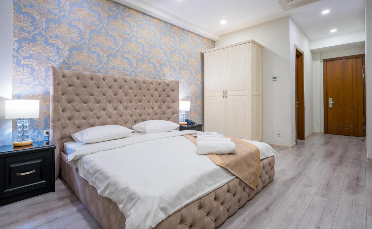 Hotel Capitol By Umbrella Tbilisi Exterior foto